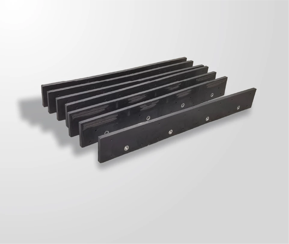 Rubber-Flex or Carbide? Choosing the Right Edge